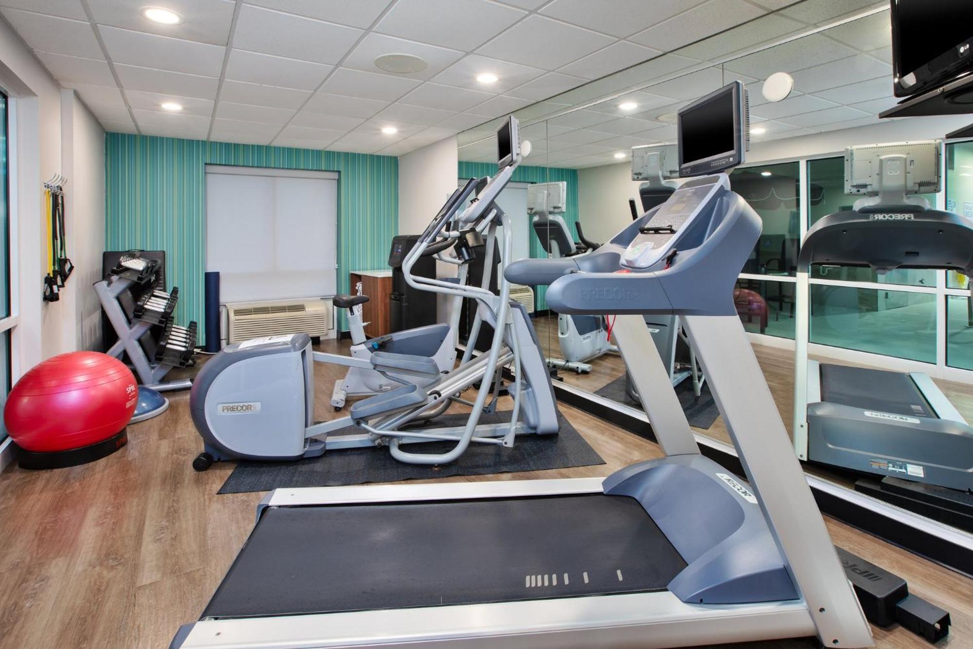 Holiday Inn Express & Suites I-26 & Us 29 At Westgate Mall By Ihg Спартанбърг Екстериор снимка