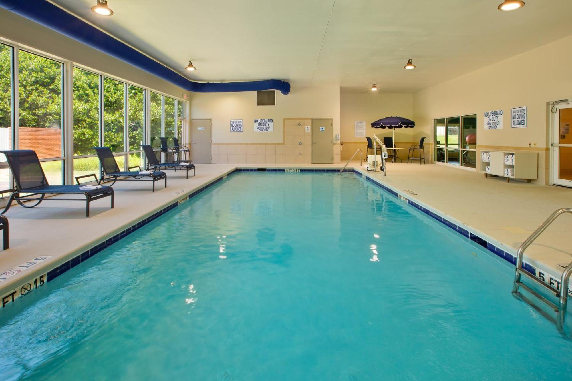 Holiday Inn Express & Suites I-26 & Us 29 At Westgate Mall By Ihg Спартанбърг Екстериор снимка