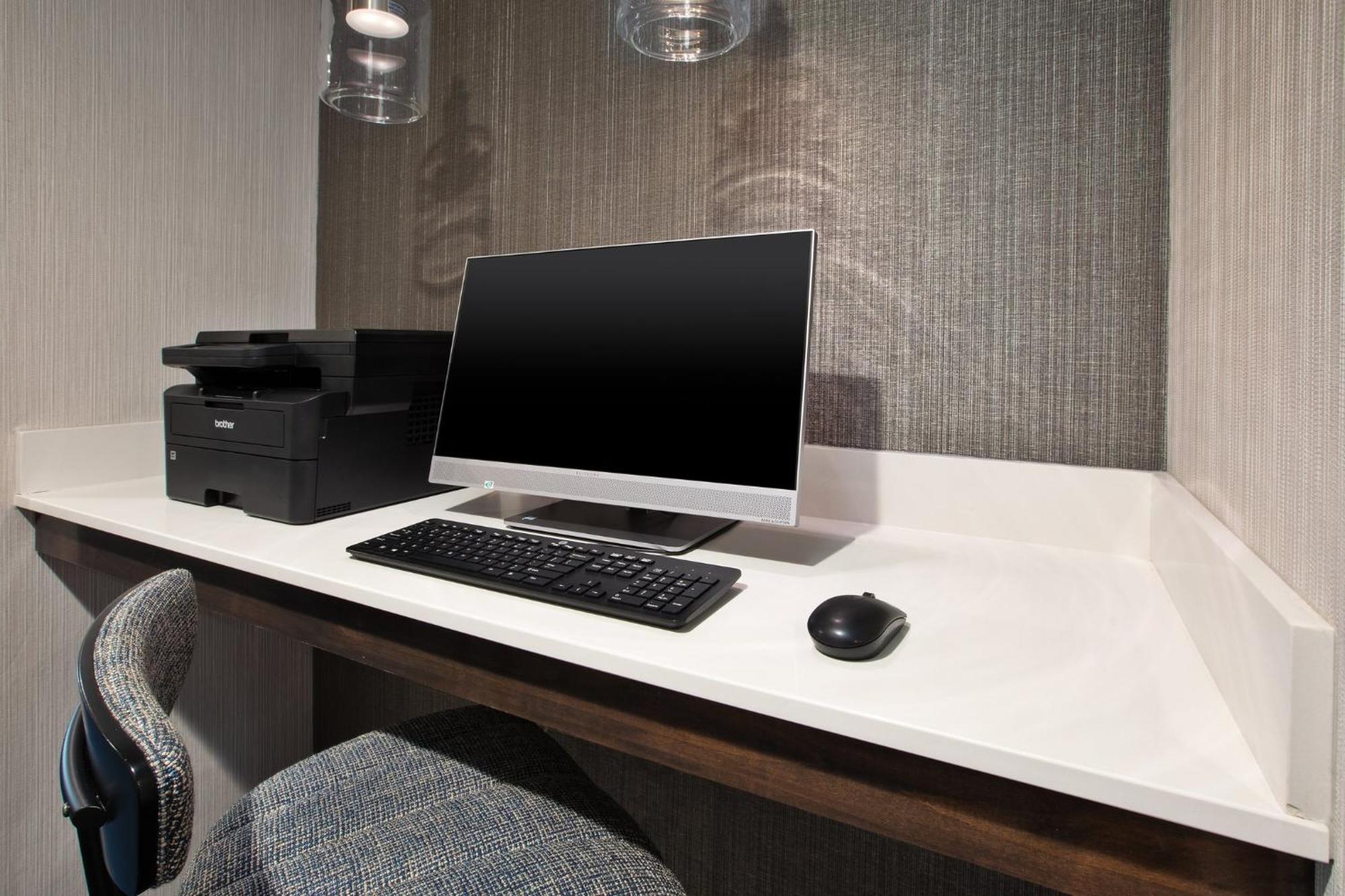 Holiday Inn Express & Suites I-26 & Us 29 At Westgate Mall By Ihg Спартанбърг Екстериор снимка