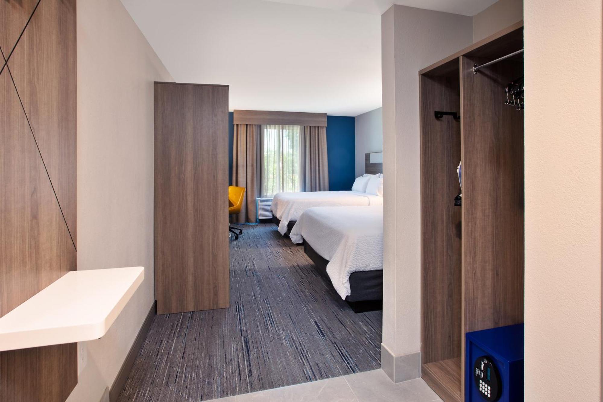 Holiday Inn Express & Suites I-26 & Us 29 At Westgate Mall By Ihg Спартанбърг Екстериор снимка