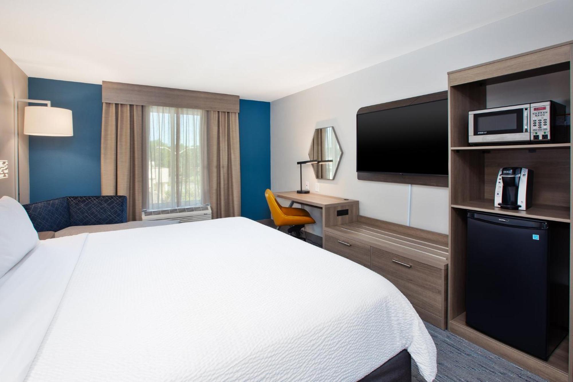 Holiday Inn Express & Suites I-26 & Us 29 At Westgate Mall By Ihg Спартанбърг Екстериор снимка