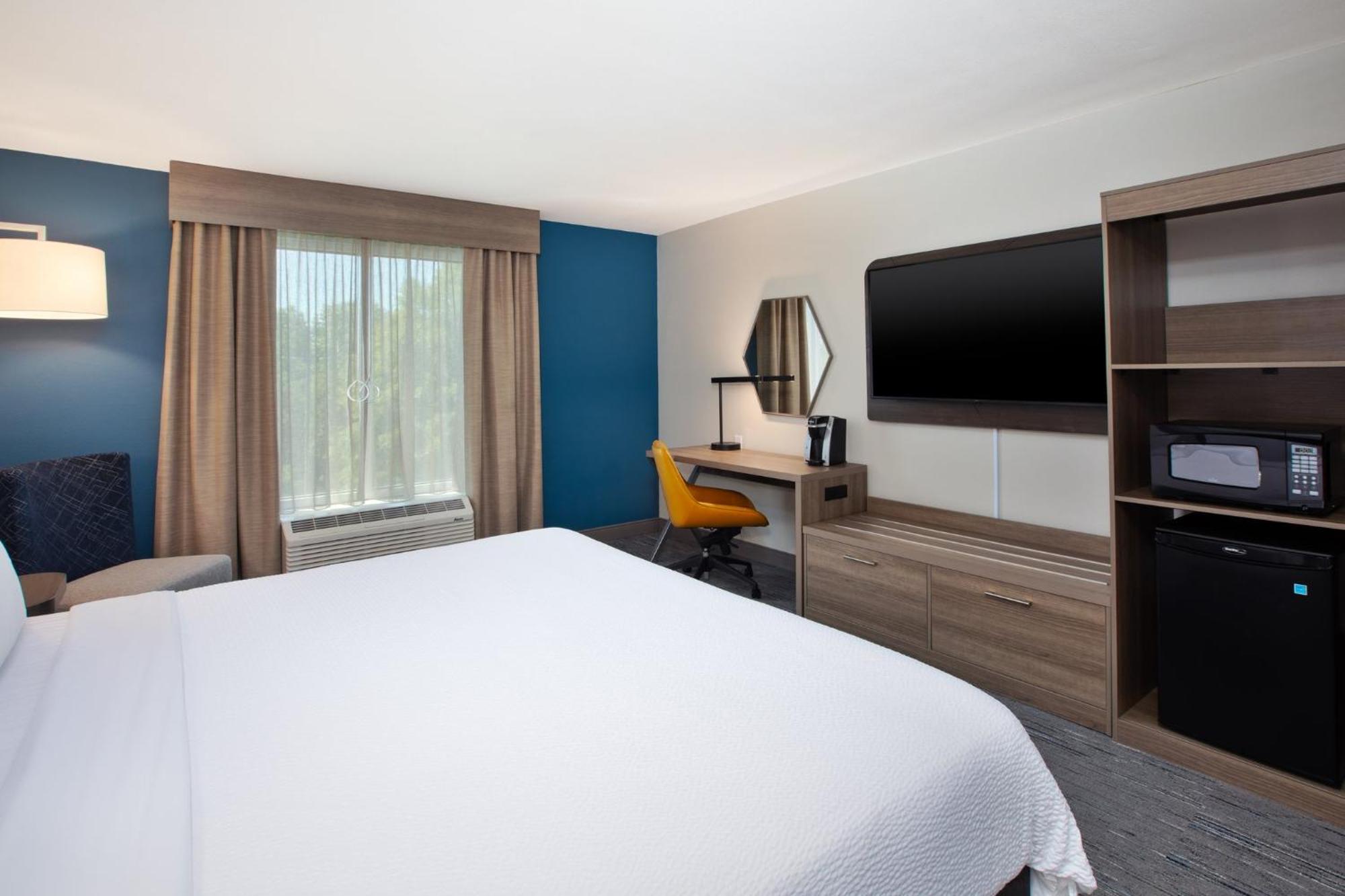 Holiday Inn Express & Suites I-26 & Us 29 At Westgate Mall By Ihg Спартанбърг Екстериор снимка