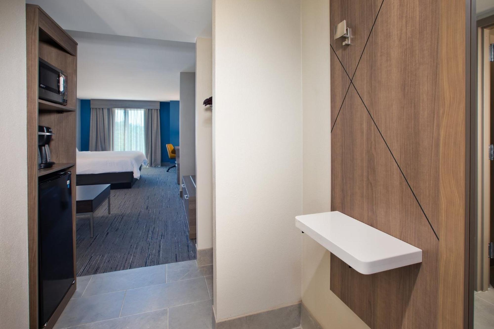 Holiday Inn Express & Suites I-26 & Us 29 At Westgate Mall By Ihg Спартанбърг Екстериор снимка